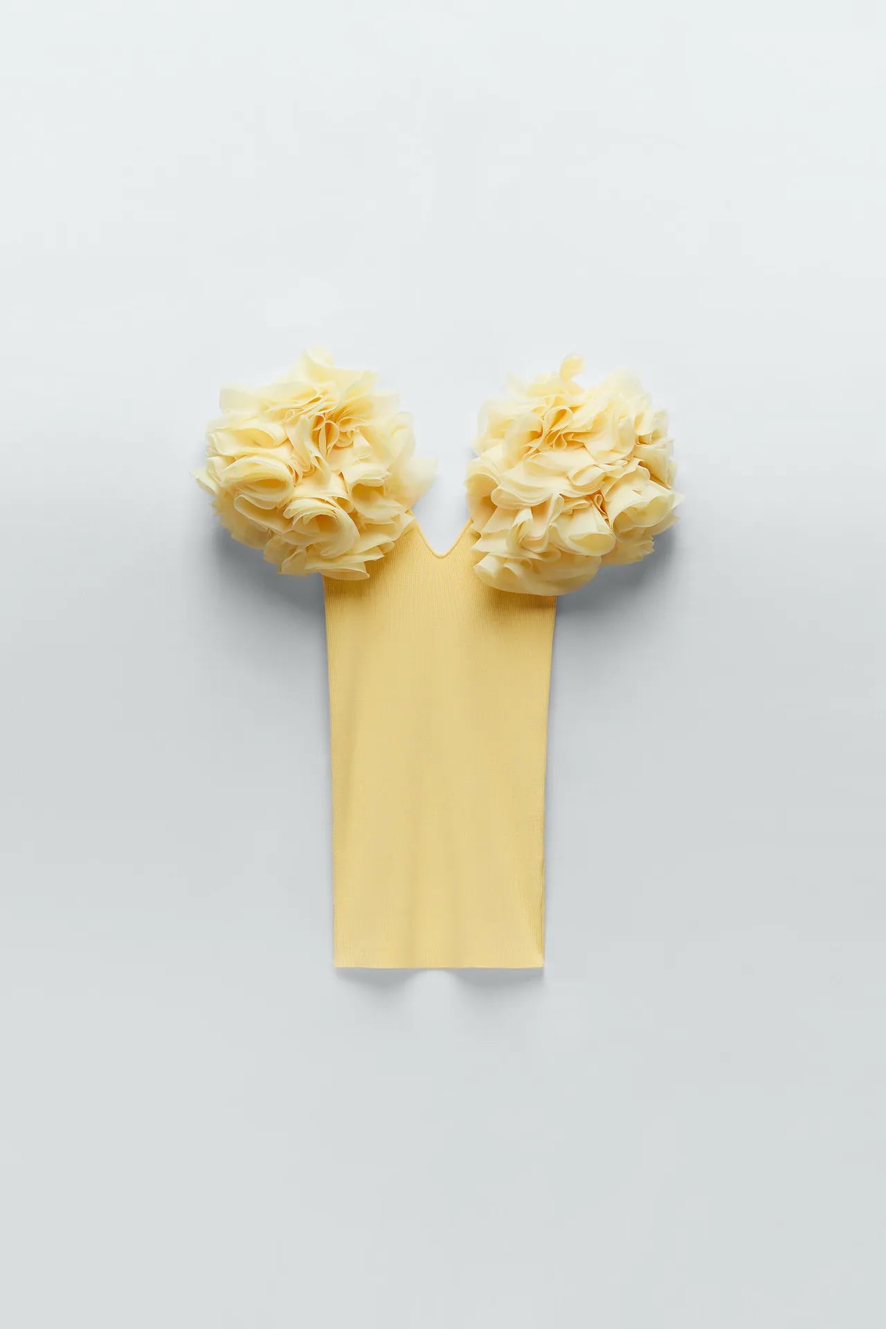 Este es el vestido de Zara que hubiera llevado Carrie Bradshaw por las calles de Paris