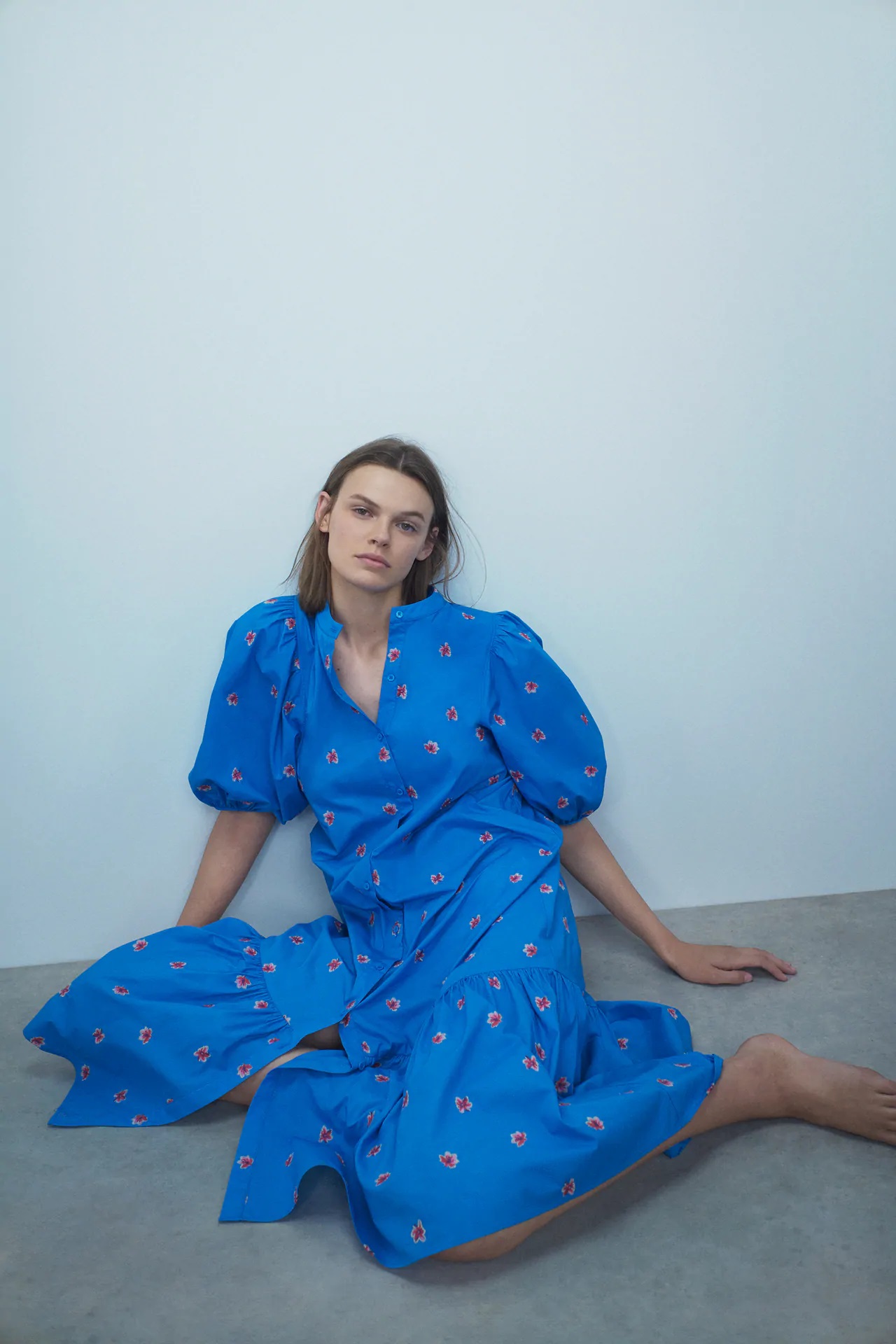 El arriesgado vestido de Zara con flores bordadas de Tamara Falc&oacute; o te encanta o lo odias