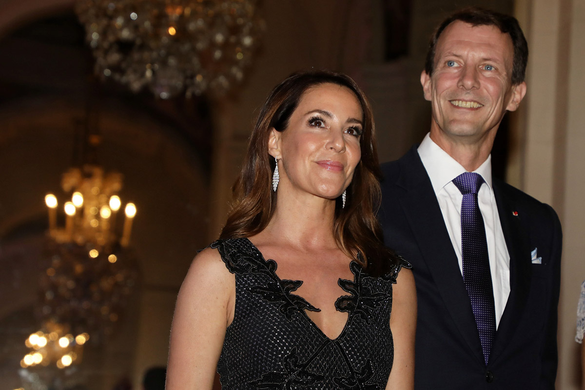 Joaquín de Dinamarca con su esposa en una imagen de archivo / Gtres