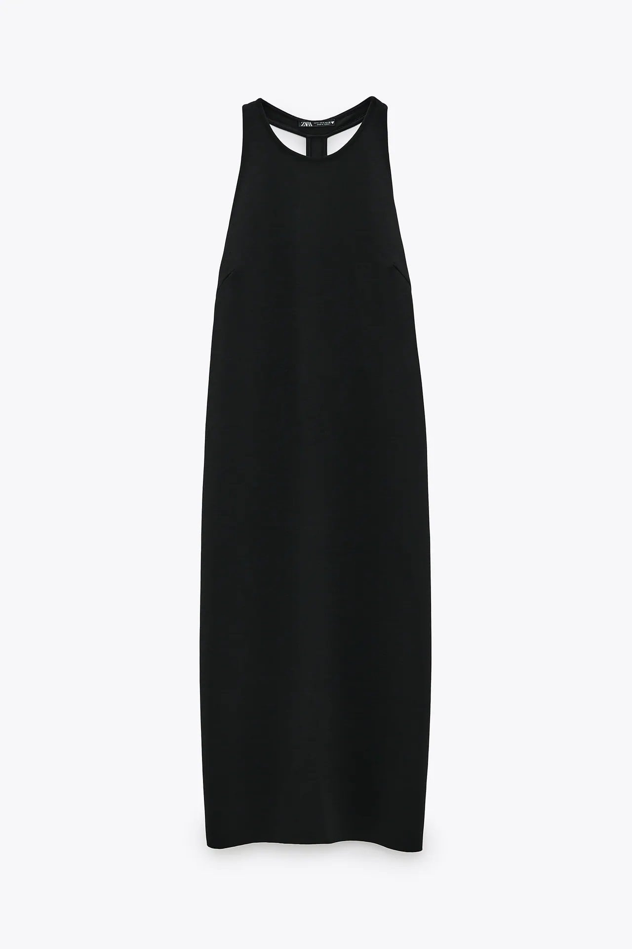 Si Audrey Hepburn rodará hoy ‘Desayuno con diamantes’ llevaría este vestido negro de Zara