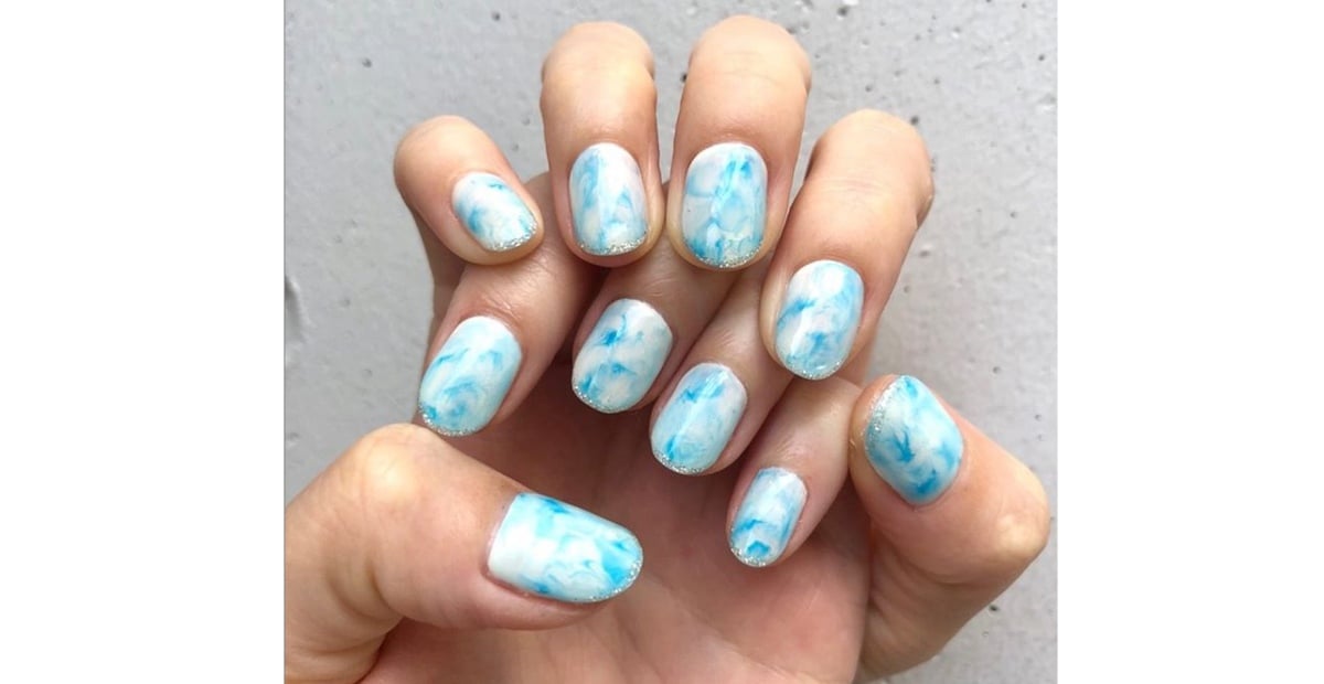 Cómo hacer la manicura Tie dye en casa, la más buscada en Instagram