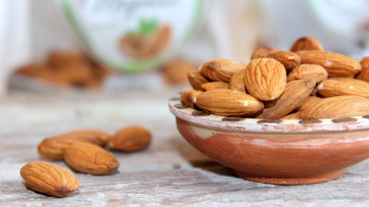 La verdad sobre la teoría de comerse 5 almendras al día
