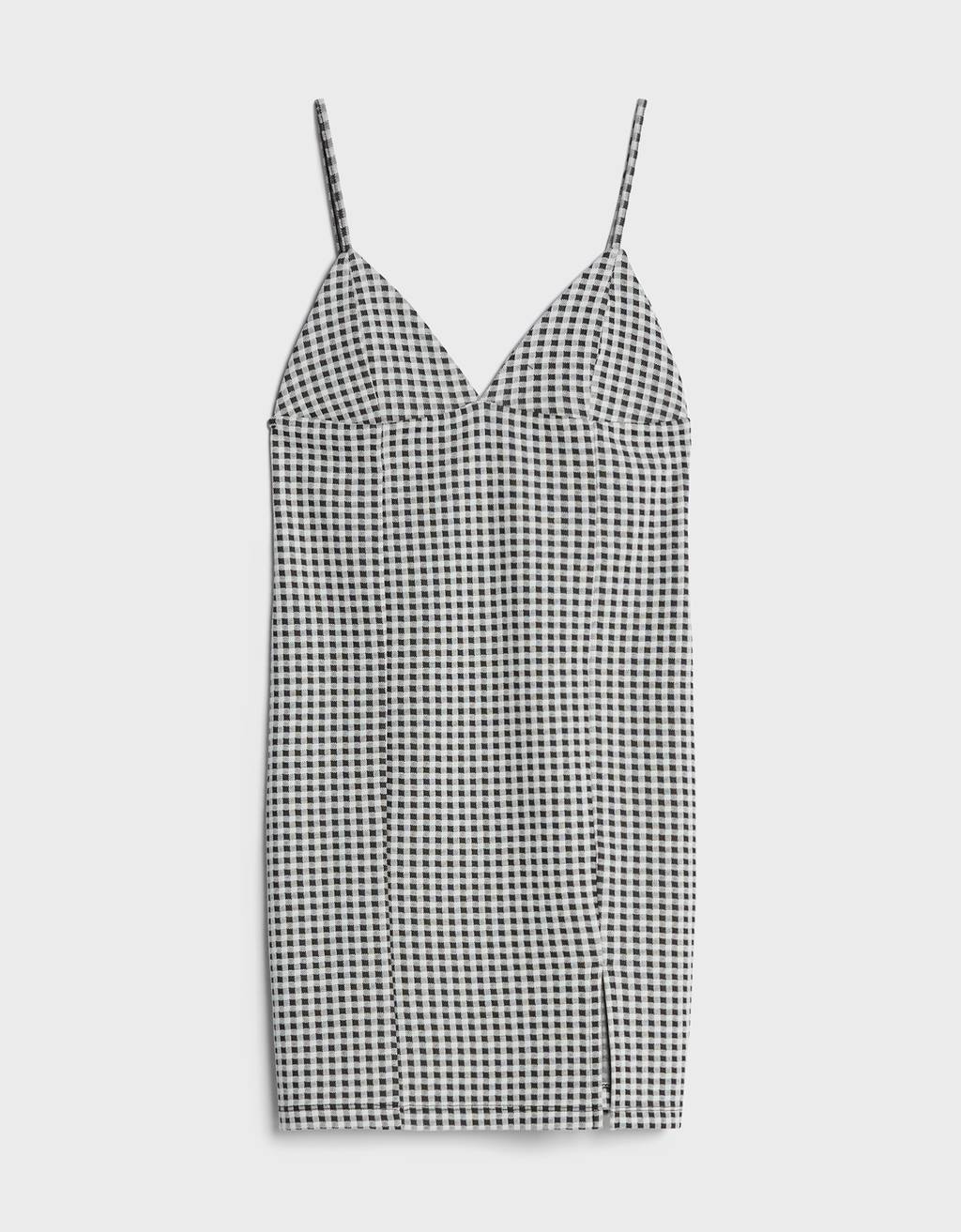 Consigue un look como el del icono de la moda Brigitte Bardot con estas prendas de Bershka