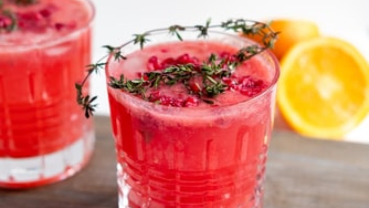 Agua con frutos rojos