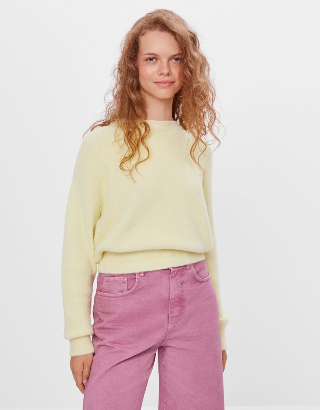 Este jersey de pelo de Bershka no querrás quitártelo en todo el otoño