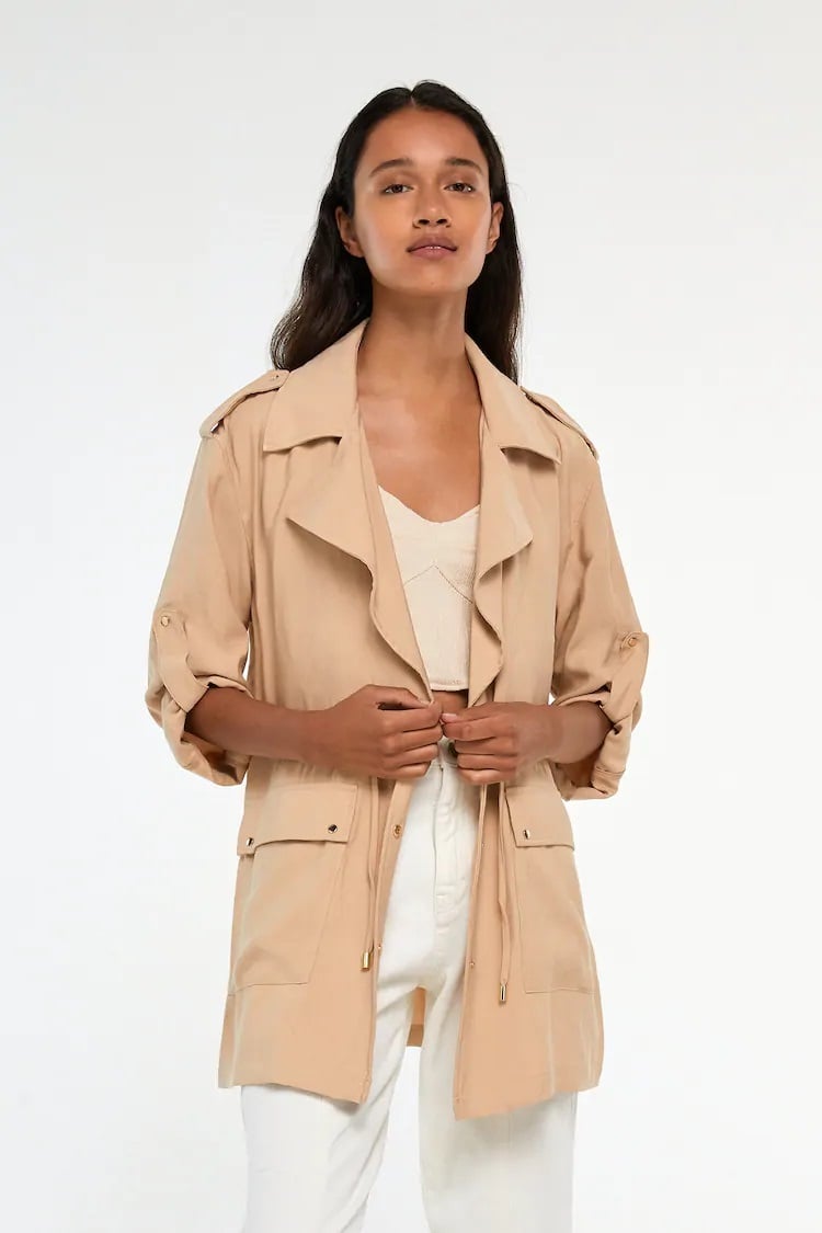 Pull&Bear: Tiene la chaqueta de entretiempo sahariana ideal por menos de 20 euros