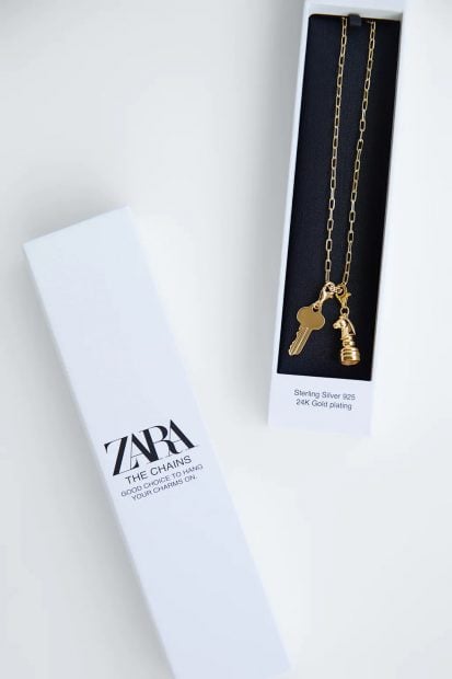 Zara: Bate r&eacute;cords de ventas con unos charms de la buena suerte coleccionables