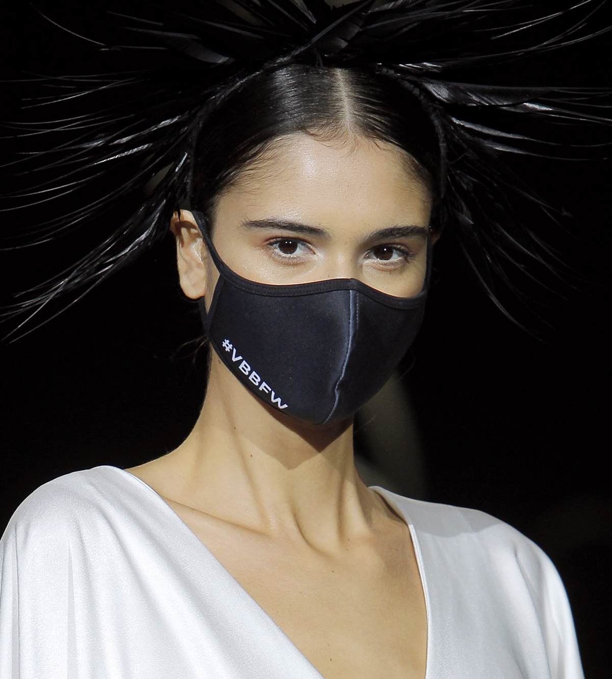novias con mascarilla
