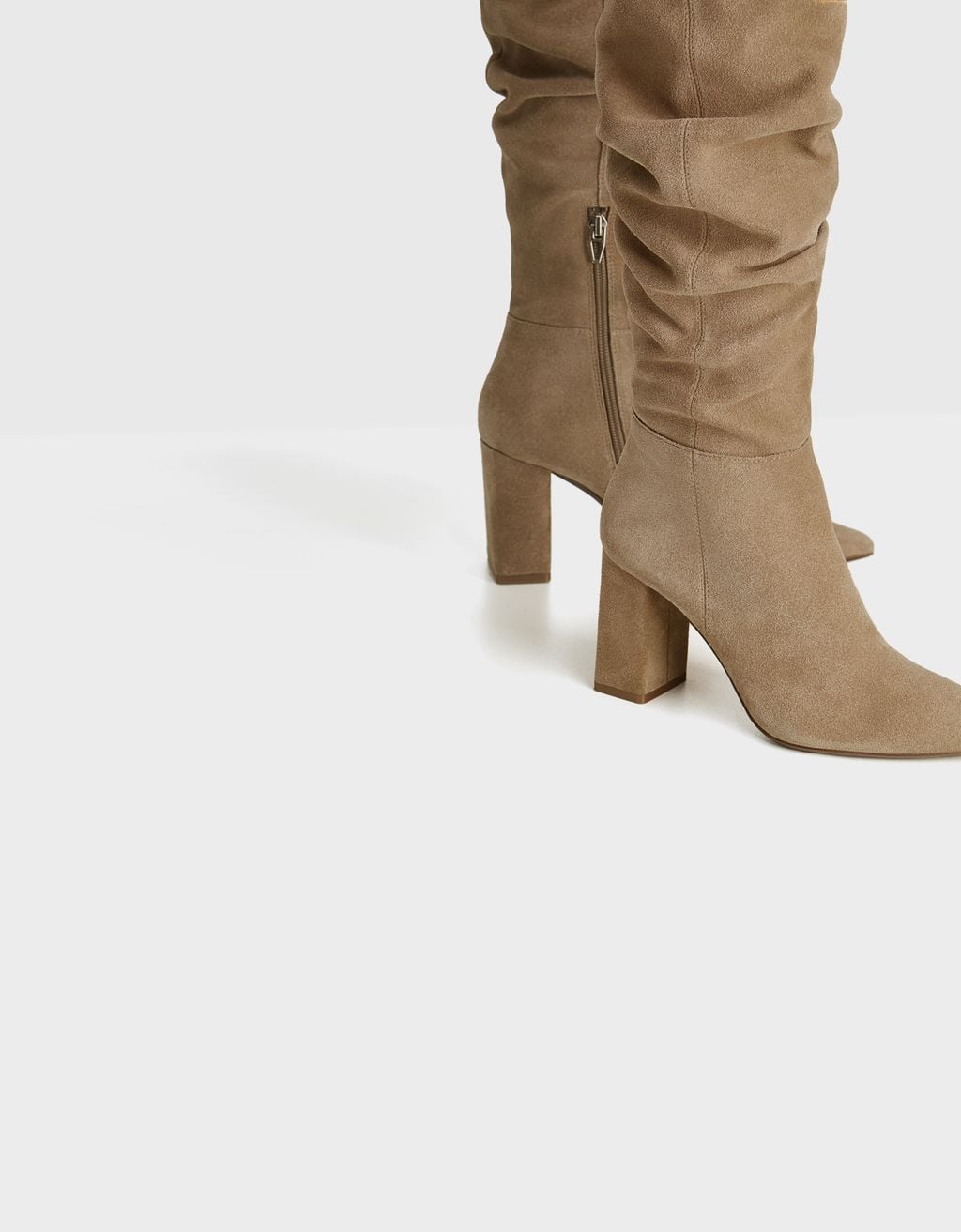 Bershka tiene las botas de piel de tacón más baratas y elegantes de esta temporada