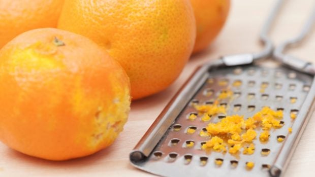 Esta mascarilla casera de naranja y avena es perfecta para la piel grasa
