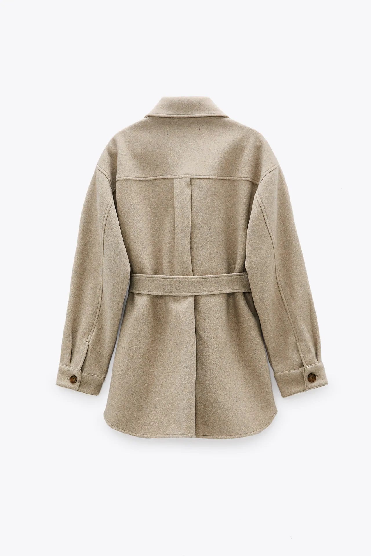 Así es la sobrecamisa de Zara que Laura Matamoros ha hecho viral