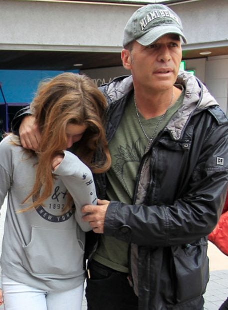 M&oacute;nica Hoyos, Carlos Lozano