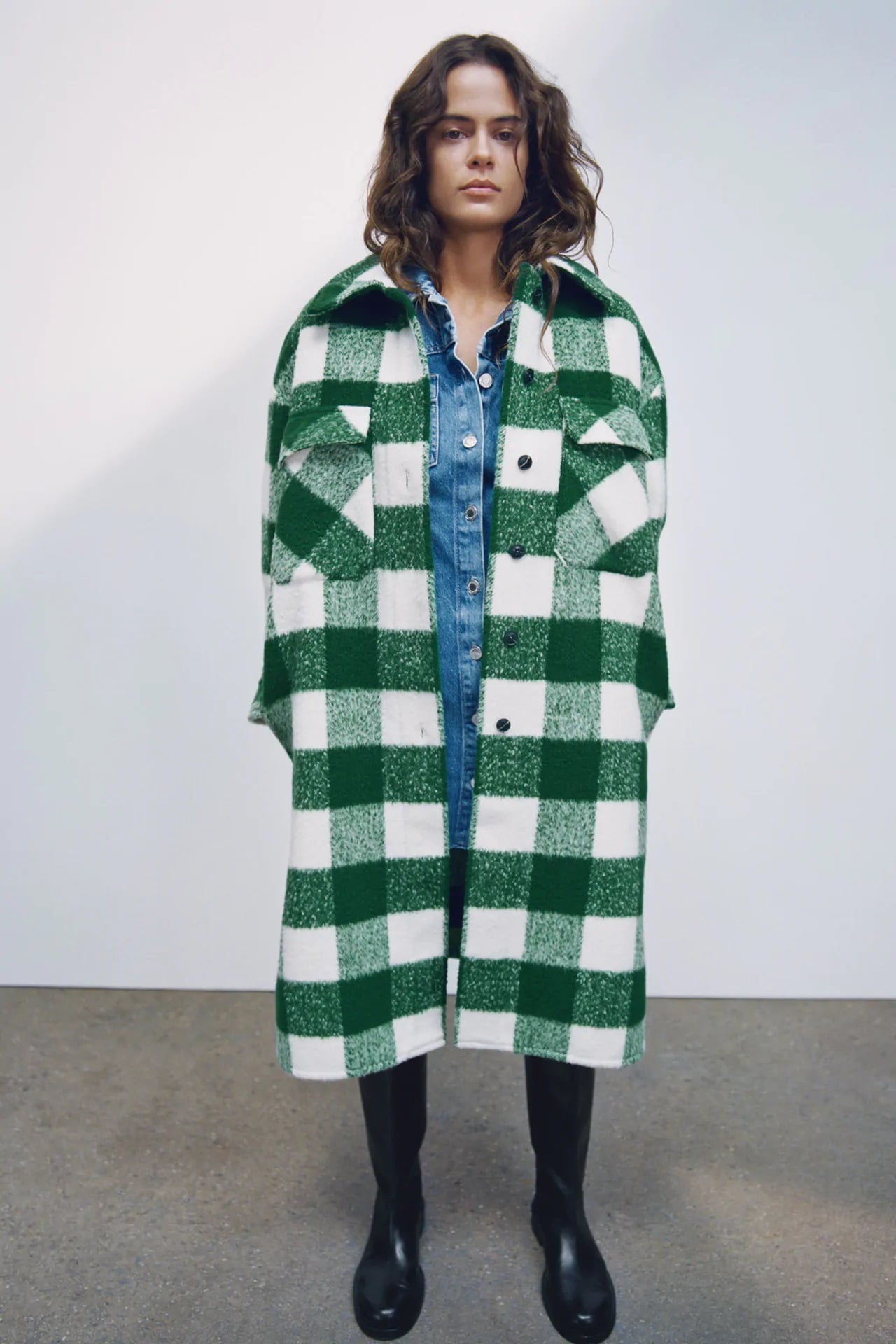 Zara: Este es el abrigo de cuadros que m&aacute;s se llevar&aacute; este oto&ntilde;o-invierno