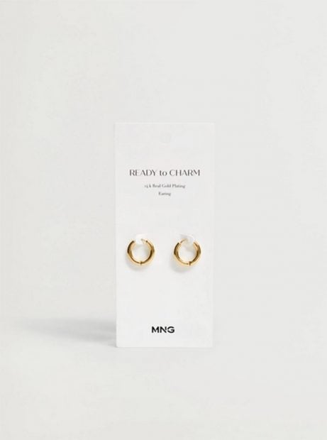 Pendientes de aro dorados de la nueva colección de Mango/Mango