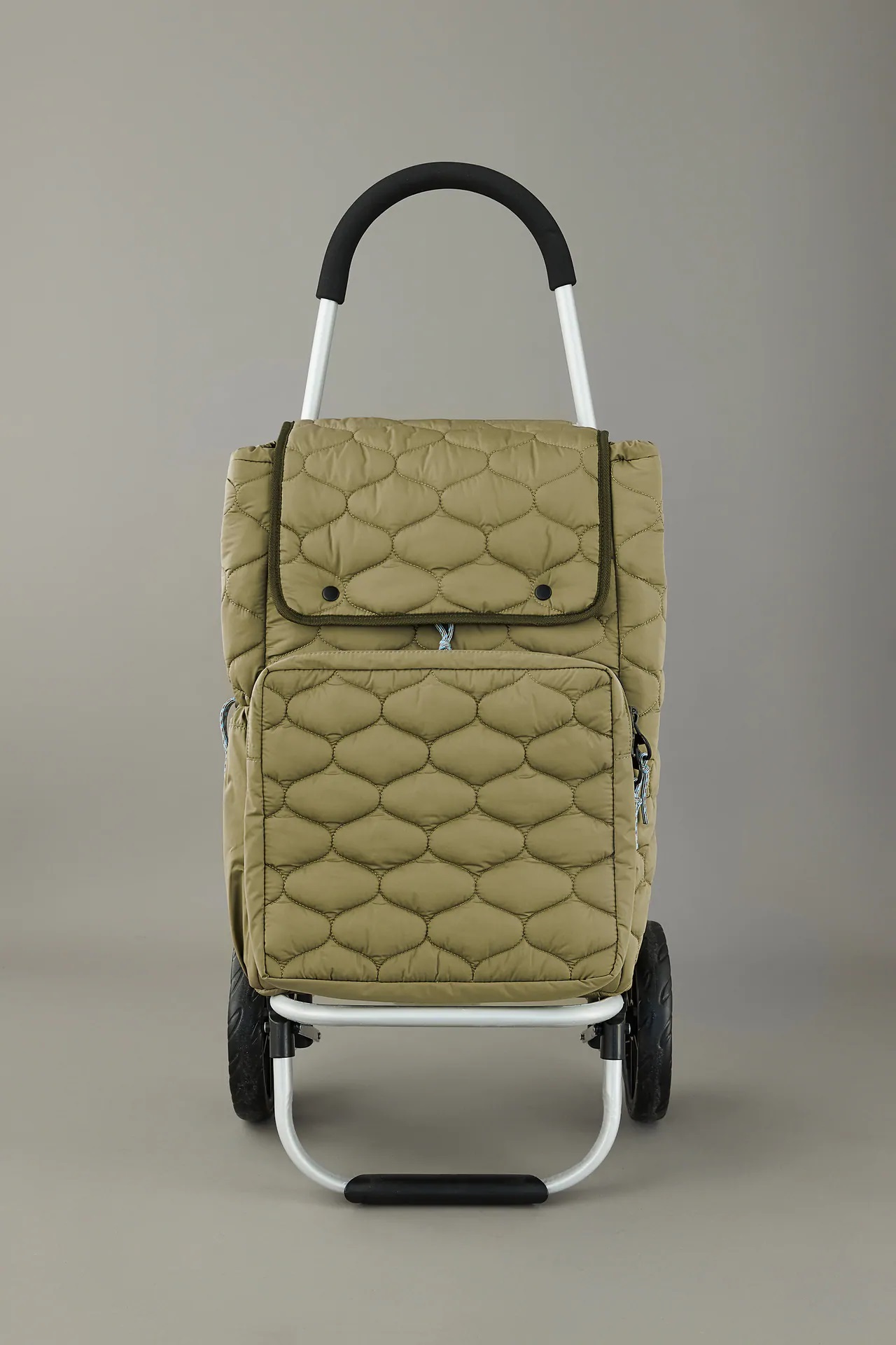 Zara pone a la venta un carro acolchado multiusos que triunfa en las redes sociales