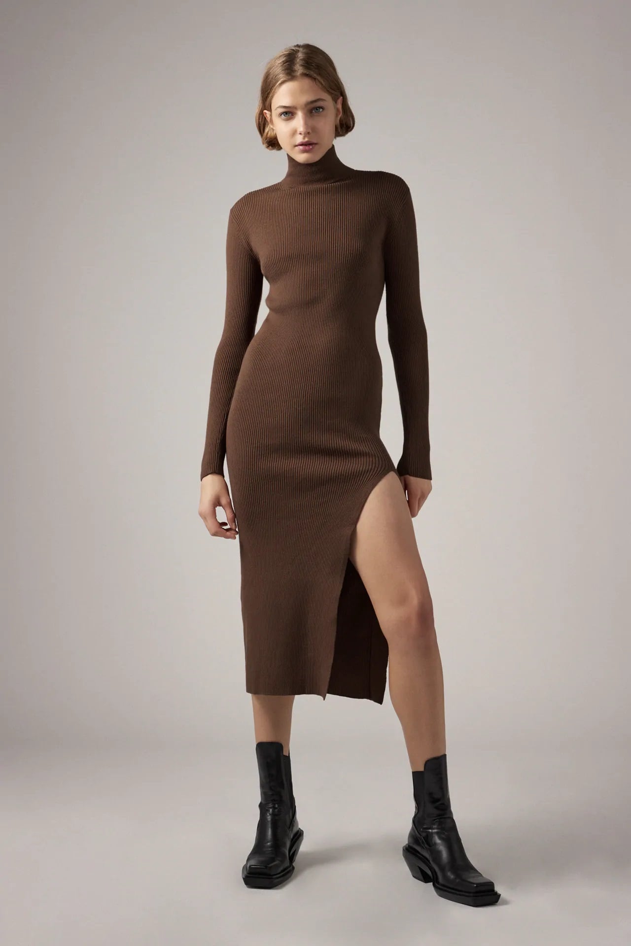 Este vestido de punto de Zara es un homenaje al otoño en todos los sentidos
