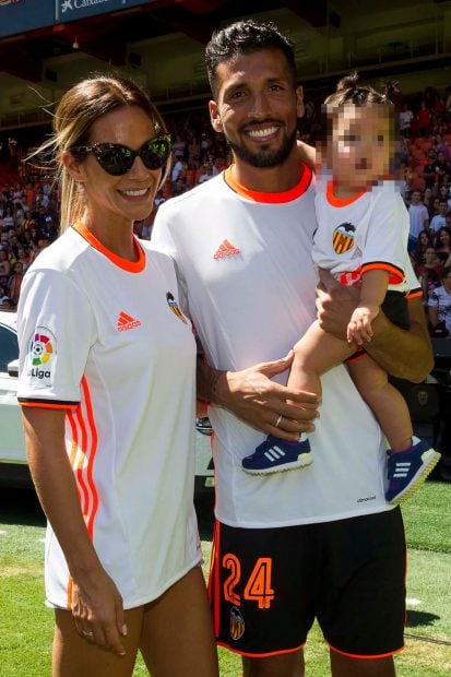 Tras su paso por Portugal y Rusia, la pareja aterrizaba en Valencia tras el fichaje del argentino, que se despedía de la afición ché a finales de esta temporada/@ezequielgaray24