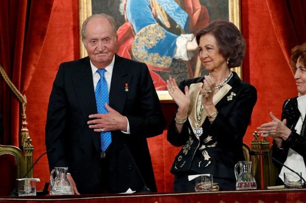 Do&ntilde;a Sof&iacute;a y don Juan Carlos en una imagen de archivo./Gtres