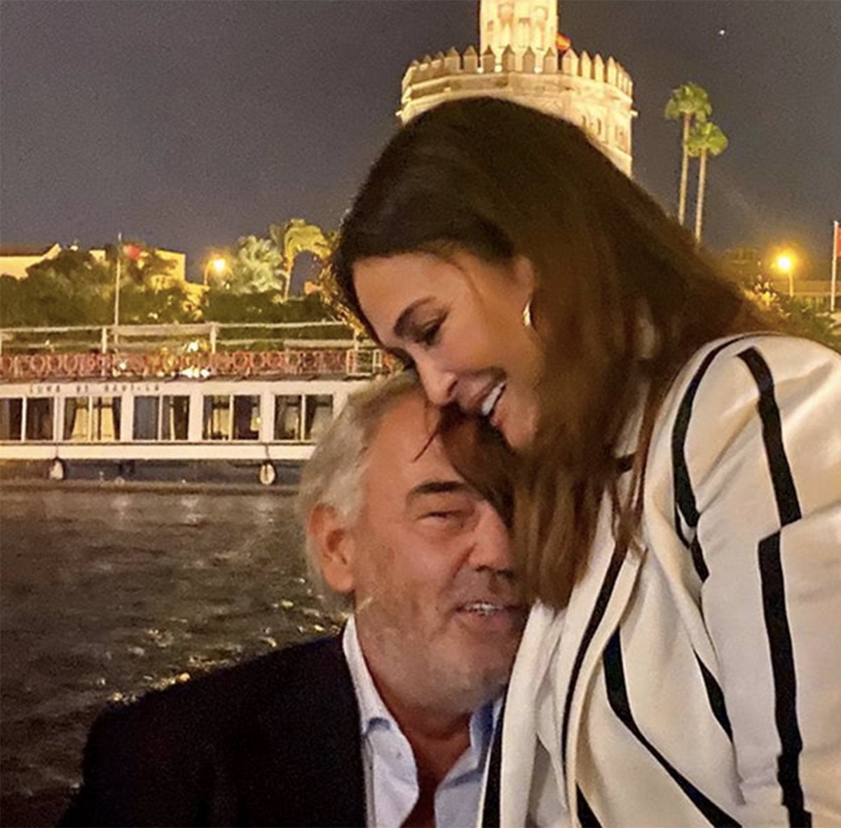 Vicky Mart&iacute;n Berrocal y Joao Viegas Soares en una fotograf&iacute;a del perfil de Instagram de la dise&ntilde;adora./Instagram @vickymartinberrocal