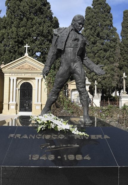 Tumba de Francisco Rivera, 'Paquirri' en el cementerio de San Fernando, Sevilla./Gtres