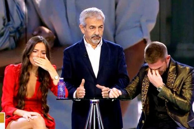 Tom Brusse y Melyssa Pinto en el último debate de 'La isla de las tentaciones'./Telecinco