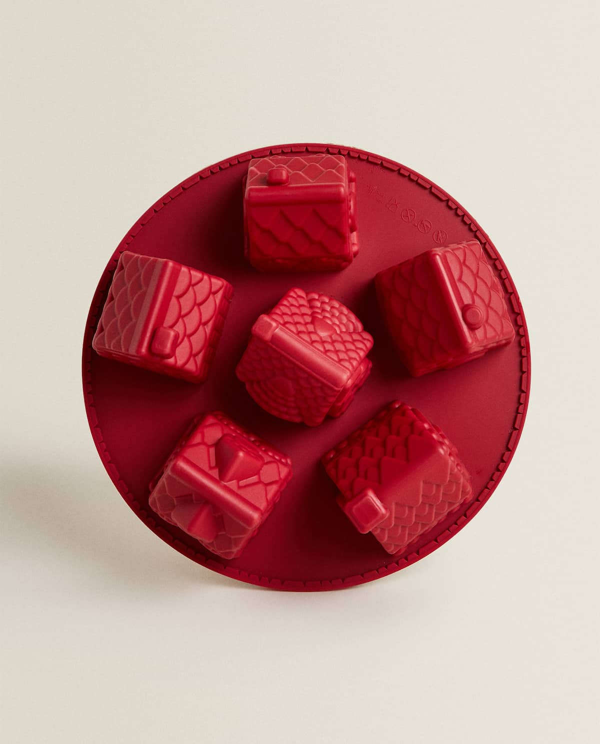 Zara Home: Empieza a darle forma a la Navidad con estos moldes para postres incre&iacute;bles