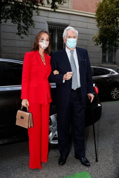 Isabel Preysler la estrenó con un traje de Blanca Bleis/Gtres