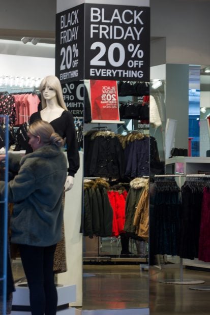 Tienda en 'Black friday'./Gtres
