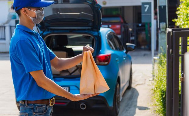 La pandemia ha obligado a una reinvención del mundo de la hostelería, apostando por el delivery/Gtres