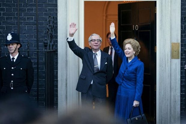 Gillian Anderson interpretando a Margaret Thatcher./Netflix