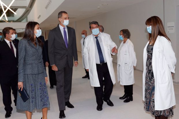 Los Reyes han inaugurado el centro hospitalario y han recorrido sus amplias instalaciones/Casa de S.M. el Rey