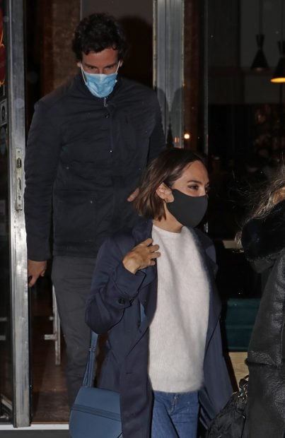 Tamara Falc&oacute; junto a I&ntilde;igo Onieva por las calles de Madrid./Gtres