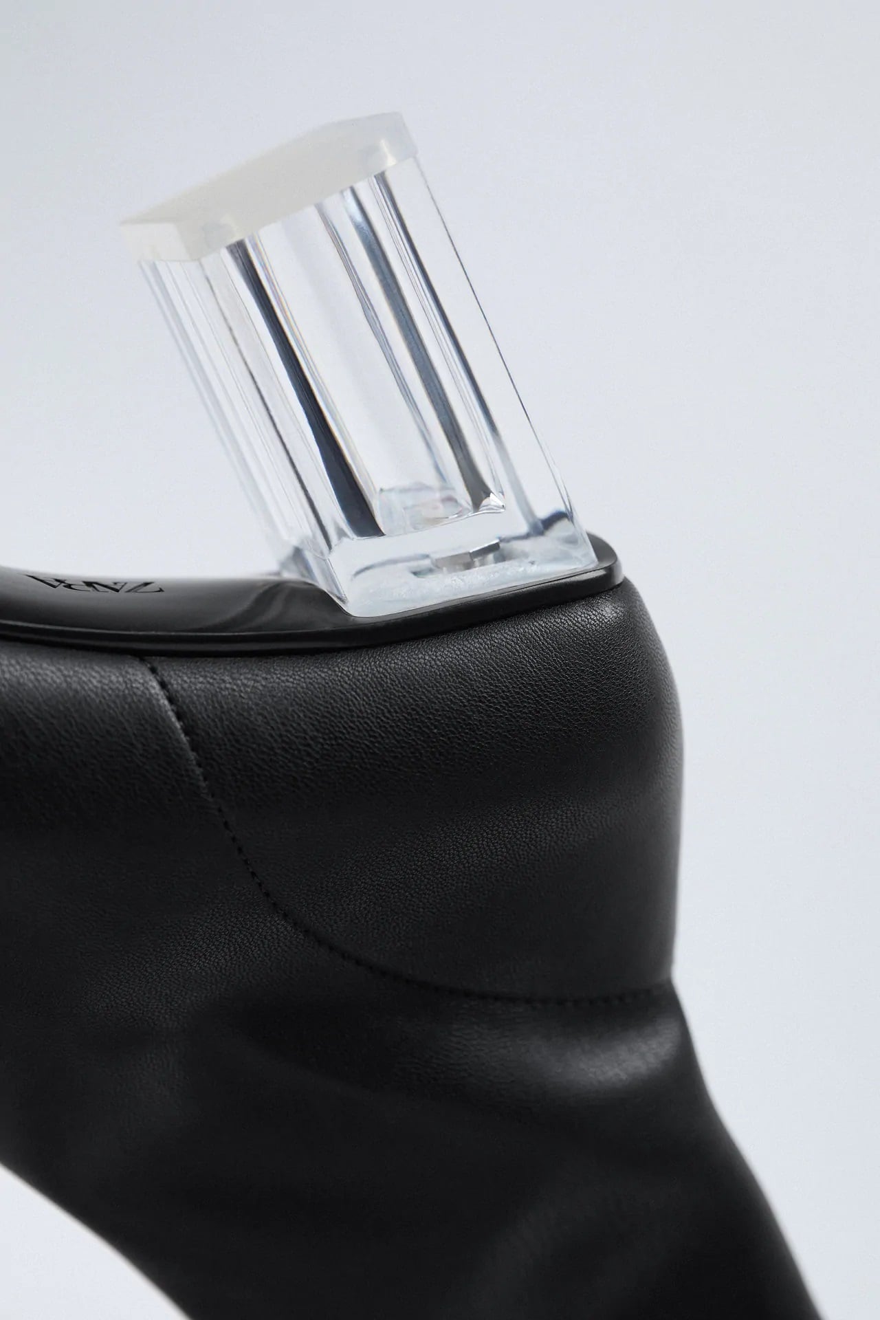 Este es el bot&iacute;n de Zara m&aacute;s buscado para unas Navidades en casa