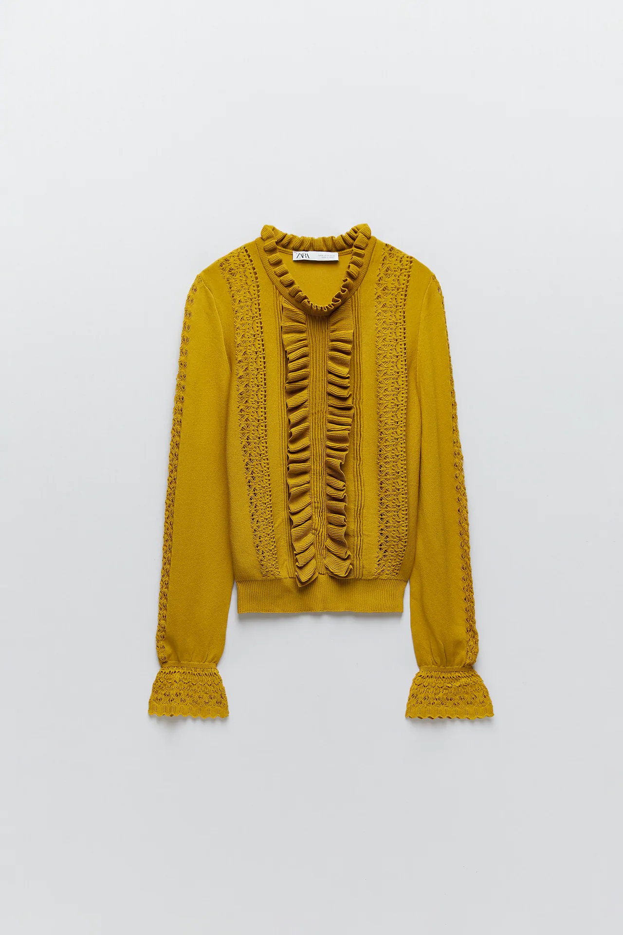 5 prendas de Zara con los colores Pantone 2021 que no pueden faltar en tu lista de deseos