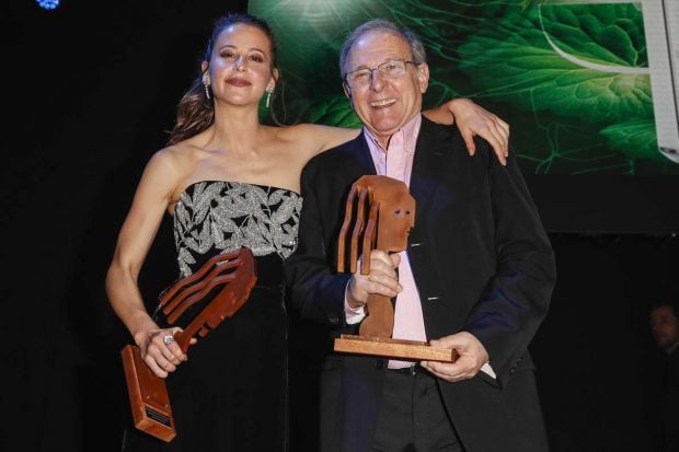 La actriz y su tío, premiados en la gala de los Premios Fotogramas del año pasado/Gtres