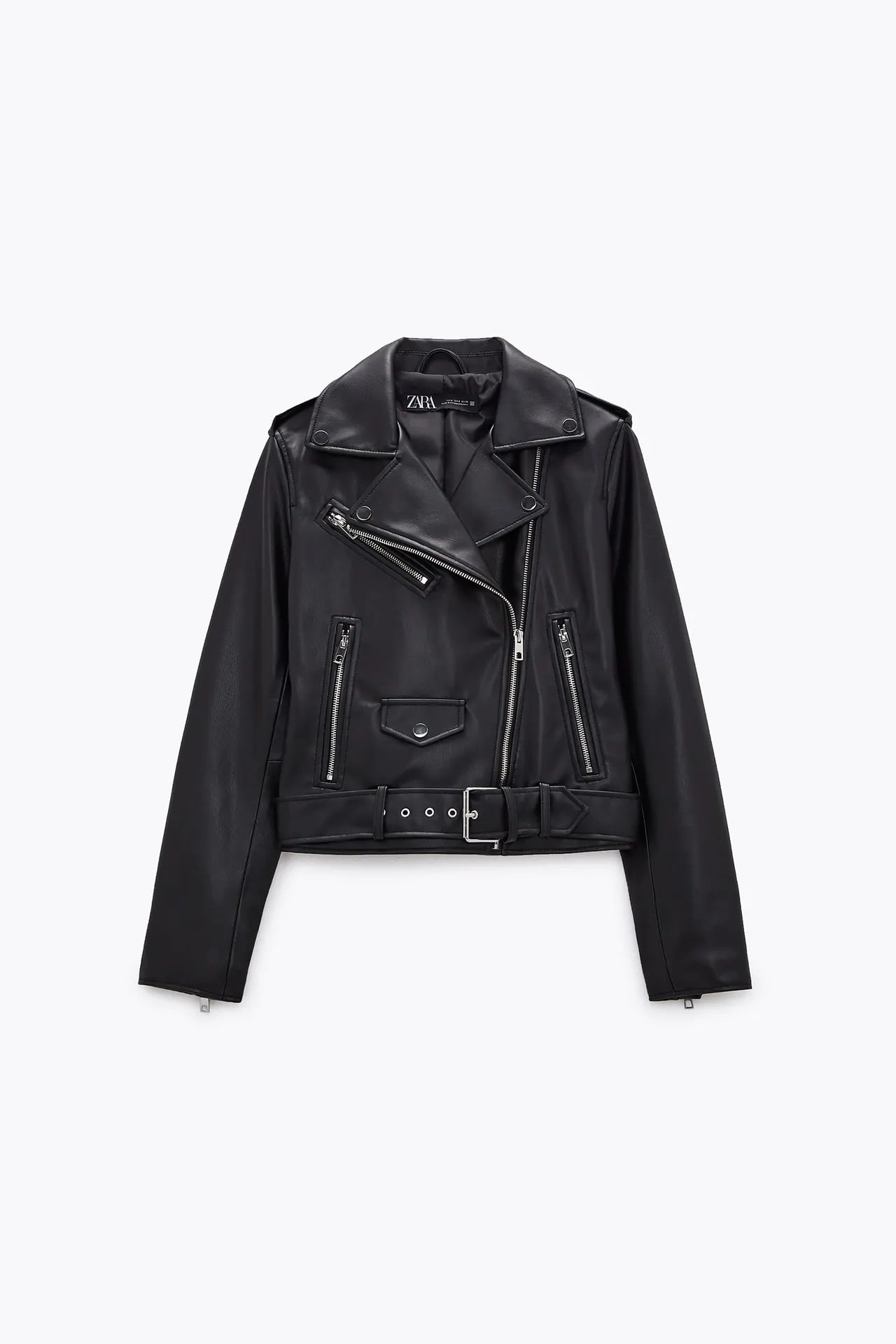 Nagore Robles rejuvenece su look con esta cazadora biker de Zara que es tendencia