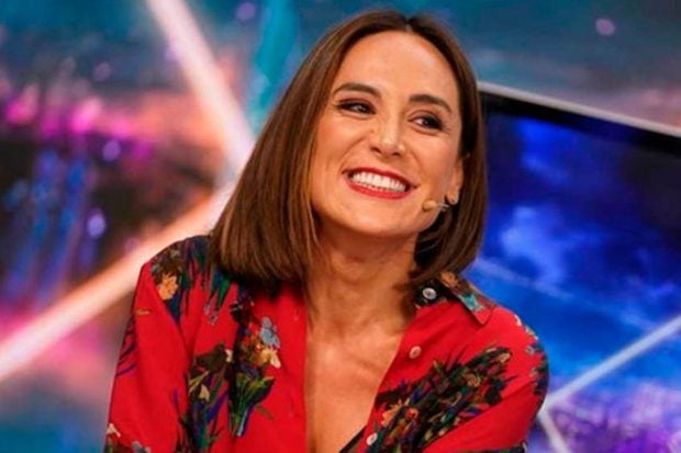 No ha podido evitar las risas al explicar c&oacute;mo fue la lecci&oacute;n de protocolo impartida por su madre/Atresmedia