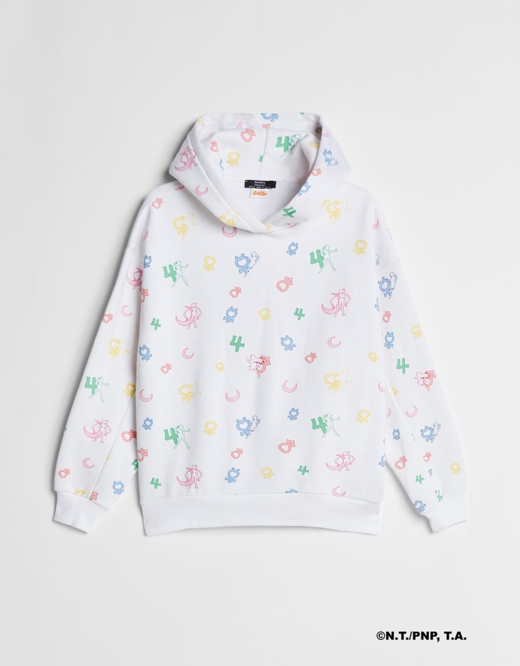 Sailor Moon vuelve a Bershka en forma de vestidos, ch&aacute;ndal y complementos espectaculares