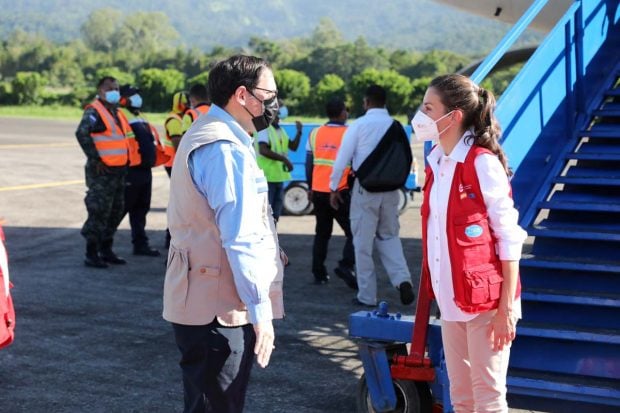 Letizia a su llegada a Honduras en su viaje de cooperación/Gtres
