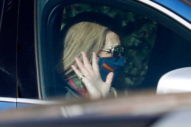 La infanta Elena a la salida de su casa en el d&iacute;a de su 57 cumplea&ntilde;os / Gtres