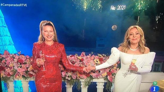 Ana Obreg&oacute;n y Anne Igartiburu
