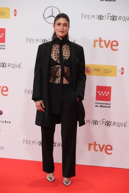 Nerea Barros apuesta por un traje para los premios Forqué 2021./Gtres