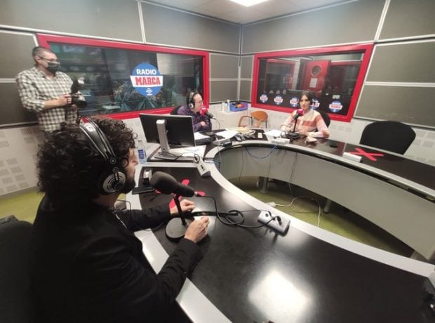 Sara Carbonero y Marwan, durante la entrevista / Twitter @radiomarca