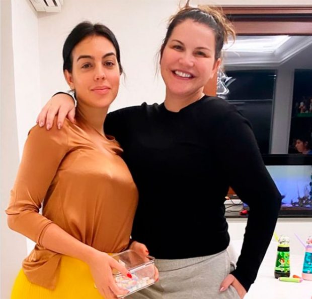 Georgina Rodr&iacute;guez, Katia Aveiro