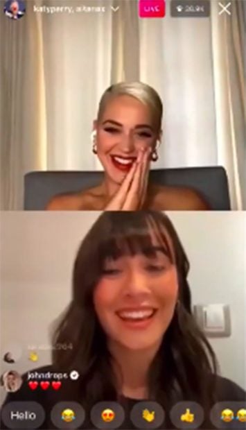 Katy Perry y Aitana Oca&ntilde;a en un directo de Instagram./Instagram @katyperry