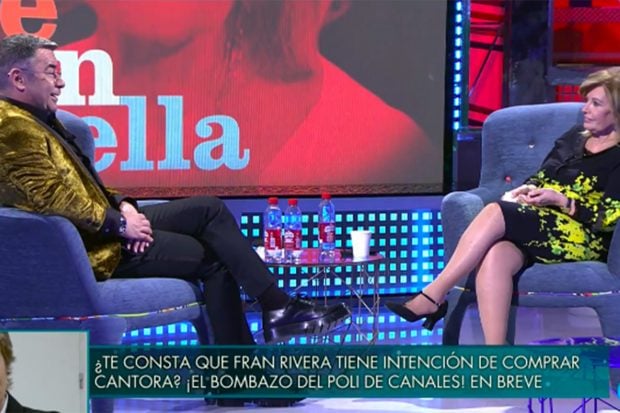 Mar&iacute;a Teresa Campos vuelve al 'Deluxe' ha enterrar el hacha de guerra con Jorge Javier V&aacute;zquez./'S&aacute;bado Deluxe'