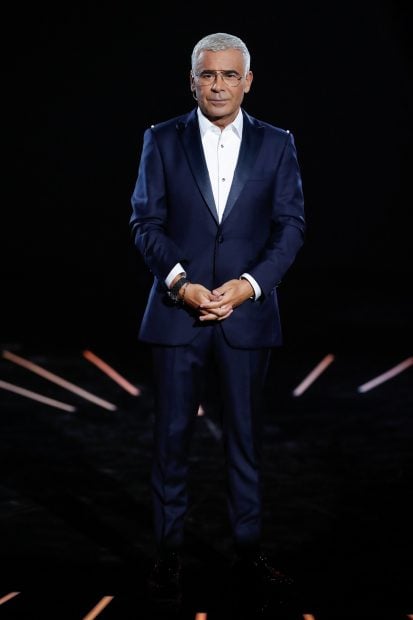 Jorge Javier V&aacute;zquez con un traje de dos piezas azul marino combinado con una camisa blanca./Gtres