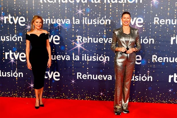 Anne Igartiburu y Ana Obreg&oacute;n