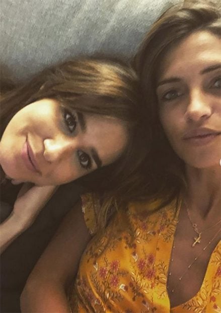 Isabel Jim&eacute;nez junto a Sara Carbonero./Instagram @saracarbonero