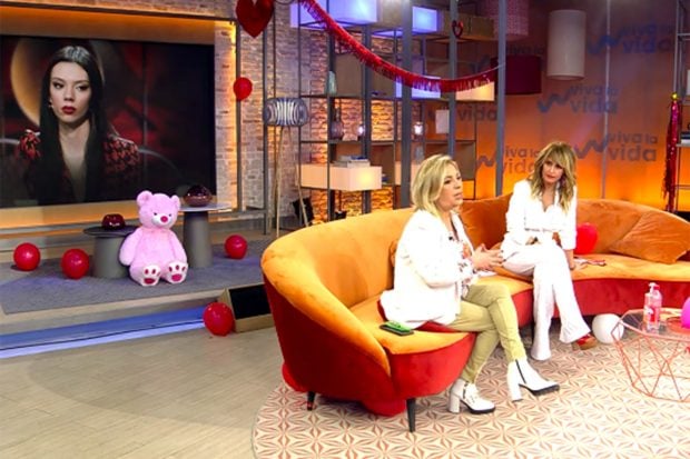 Emma Garc&iacute;a y Carmen Borrego en 'Viva la vida'./Telecinco
